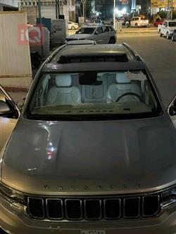 Jeep Grand Wagoneer